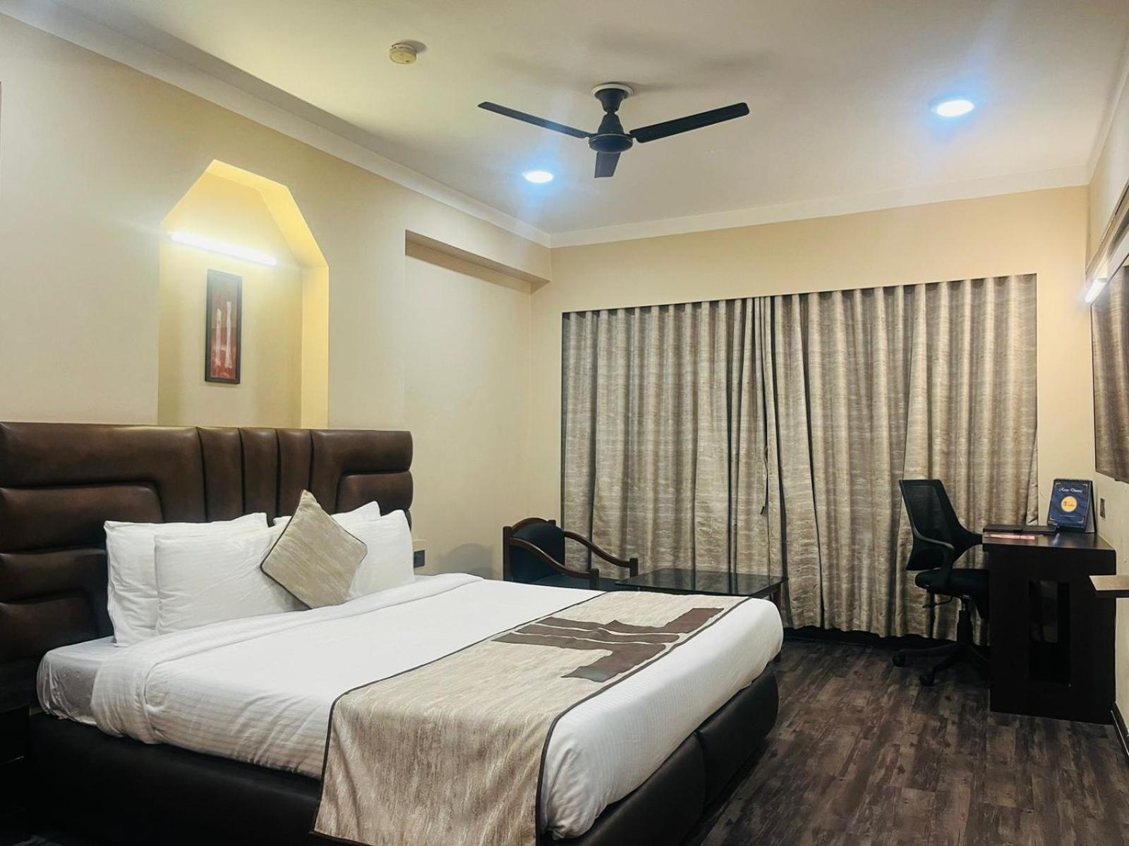 Hotel Rajmahal Guwahati Eksteriør bilde