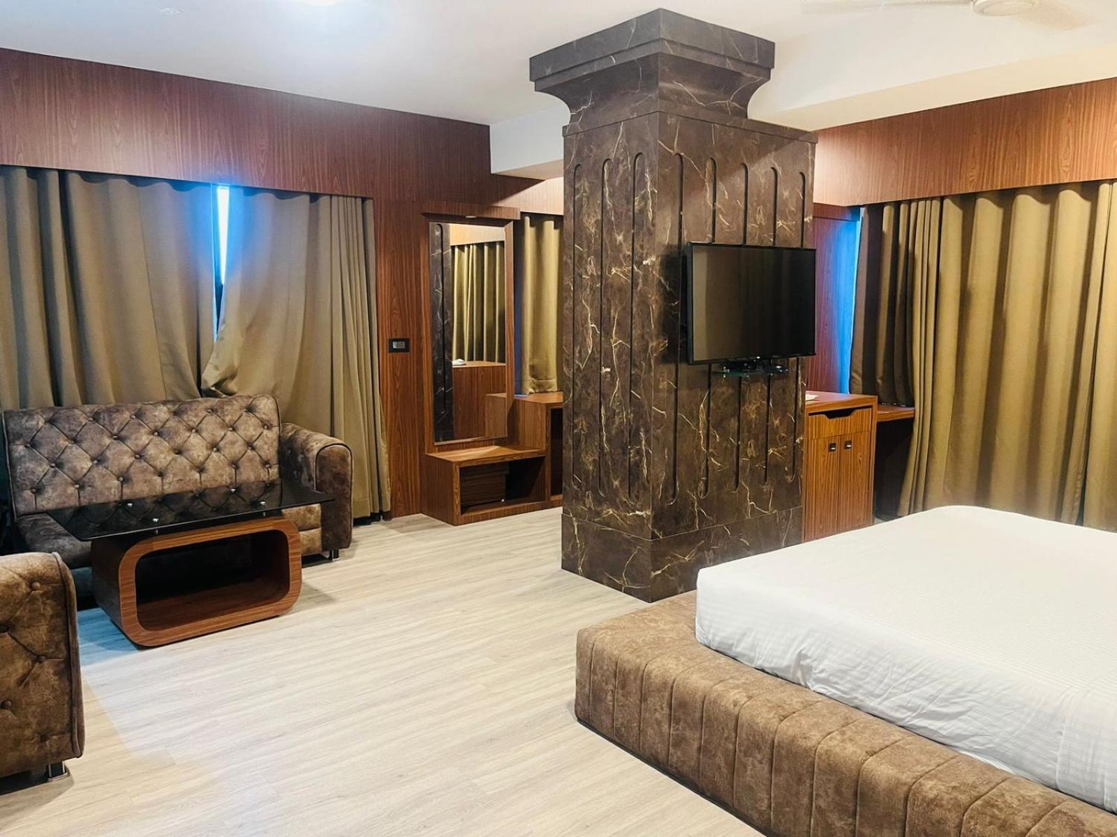 Hotel Rajmahal Guwahati Eksteriør bilde